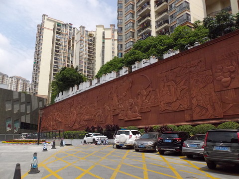 美術(shù)館雕塑