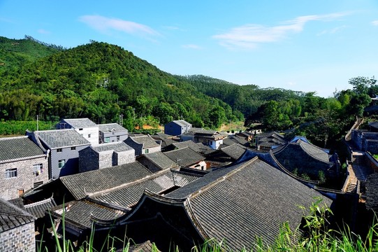 半月里畬族村