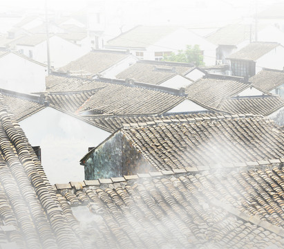 青瓦白墻建筑