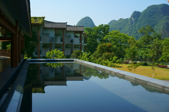 陽(yáng)朔河畔酒店