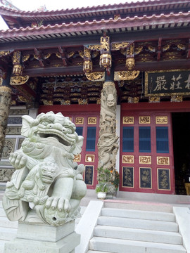 閩南風(fēng)格廟宇大門石獅子雕塑