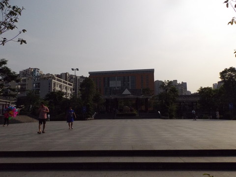 公園廣場(chǎng)