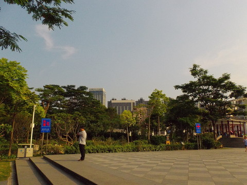 公園廣場(chǎng)一角