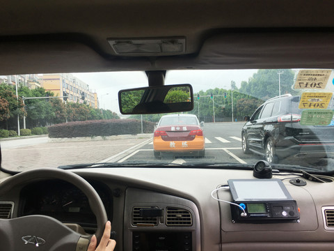 開(kāi)車