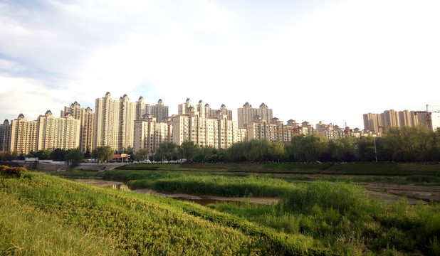 浐灞邊的住宅區(qū)