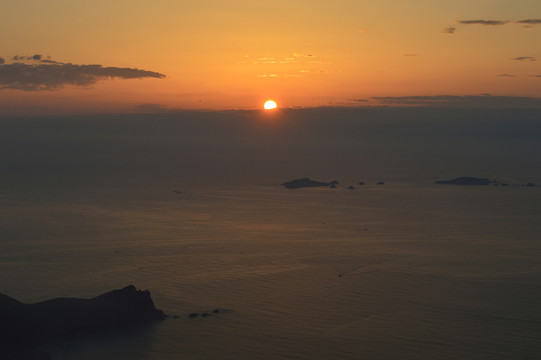 海面日出