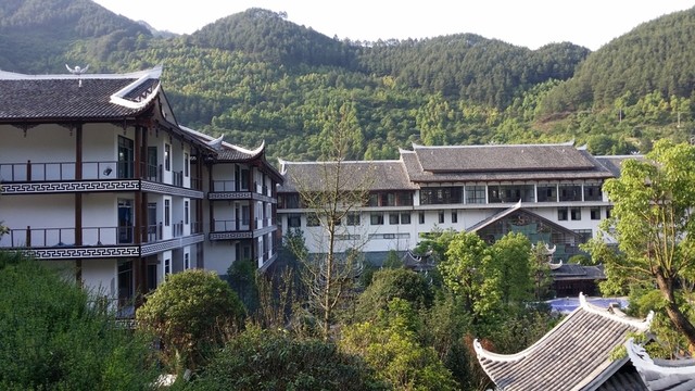 溫泉渡假山莊