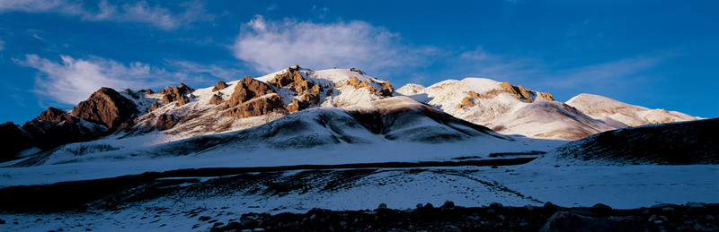 西藏雪山