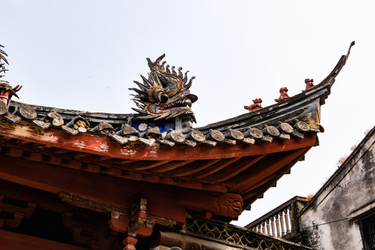 五脊六獸 屋頂?shù)颀?佛教