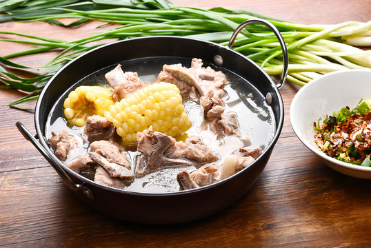 玉米燉排骨