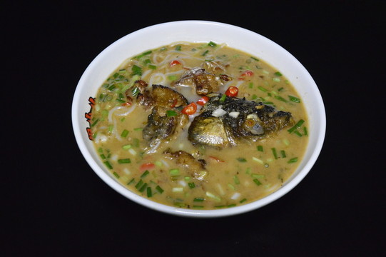 魚頭粉 湯粉