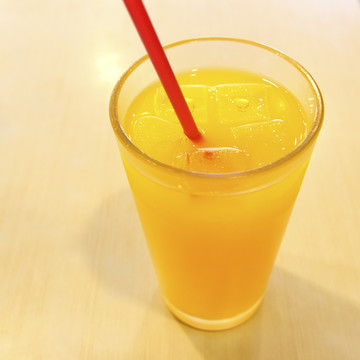 冰爽芒果汁
