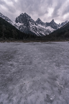 畢棚溝旅游風(fēng)光