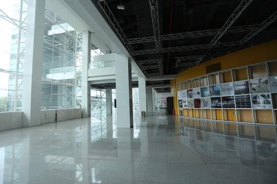 深圳工業(yè)展覽館