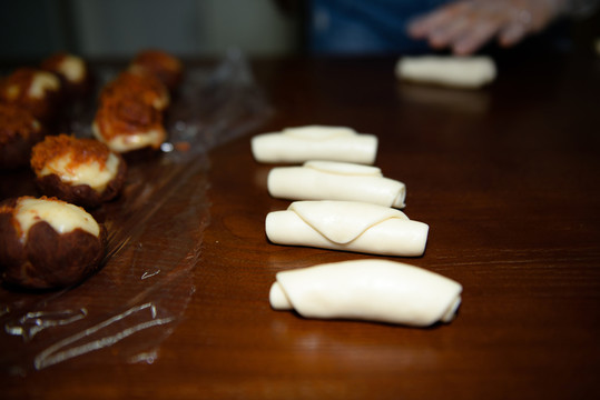蛋黃酥制作