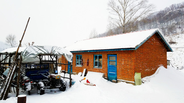 東北鄉(xiāng)村 房屋 冬天 雪景