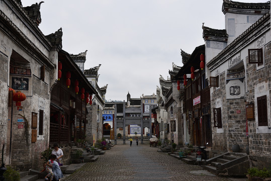龍里古城