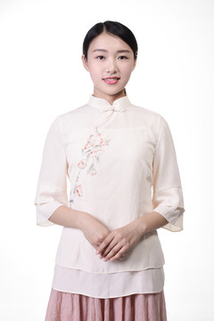 中式服裝的美女服務(wù)員