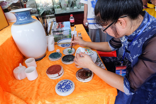 欽州小江瓷器 制作 上色
