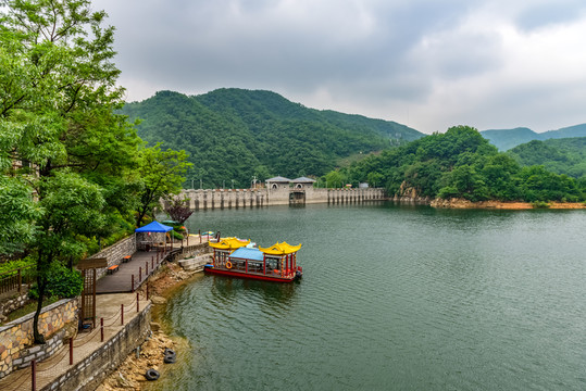 淋漓湖