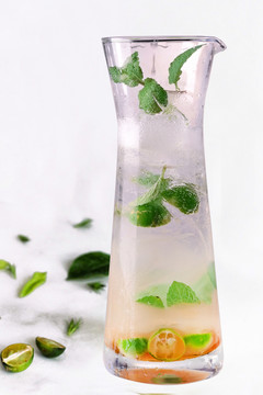 薄荷氣泡水
