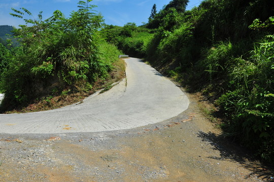 農(nóng)村水泥路面越野素材