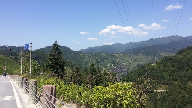 藍(lán)天白云