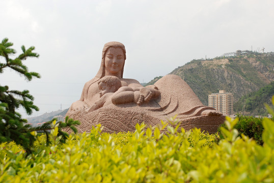 黃河母親像