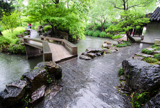 拙政園雨景