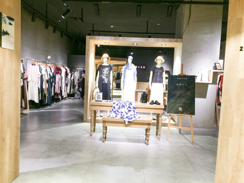 時(shí)尚女裝店