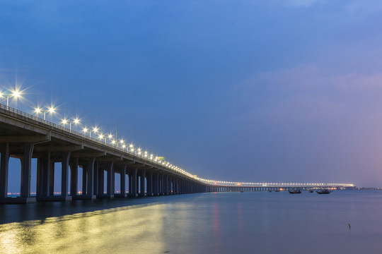 深圳寶安區(qū)西灣大橋