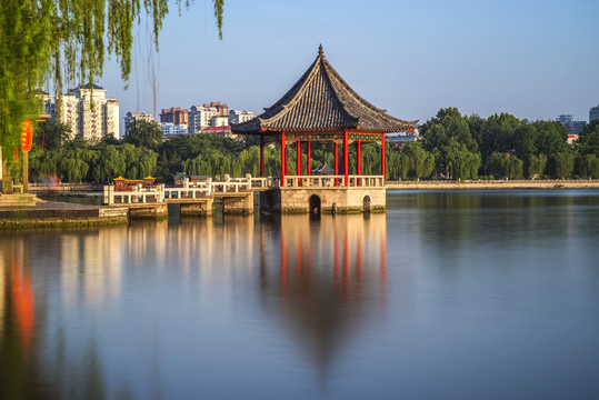 大明湖風(fēng)光