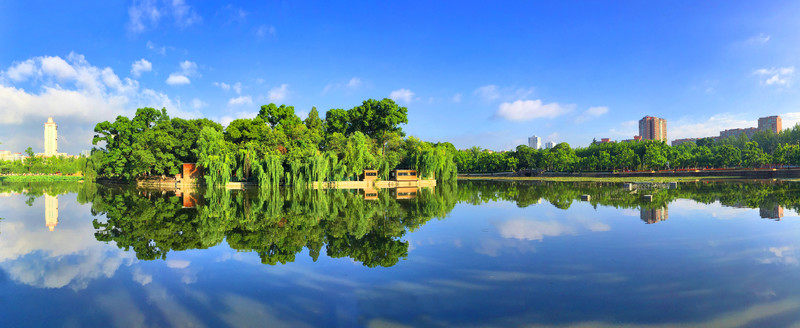 翠湖全景圖
