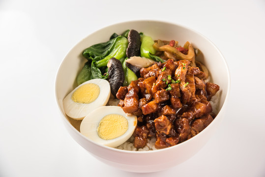 鹵肉飯