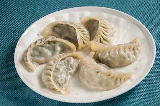 蒸餃