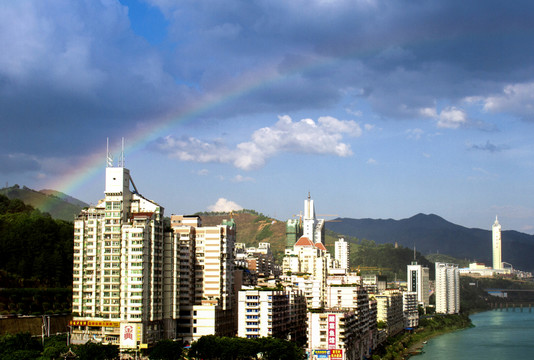 城市彩虹