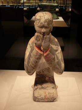 西漢彩繪跽坐女陶俑