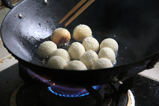 油炸芝麻球