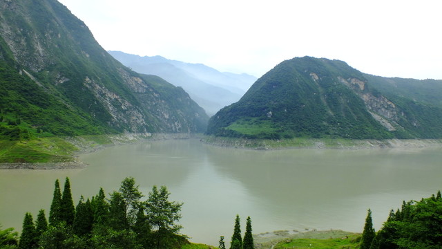 高山 河流 峽谷