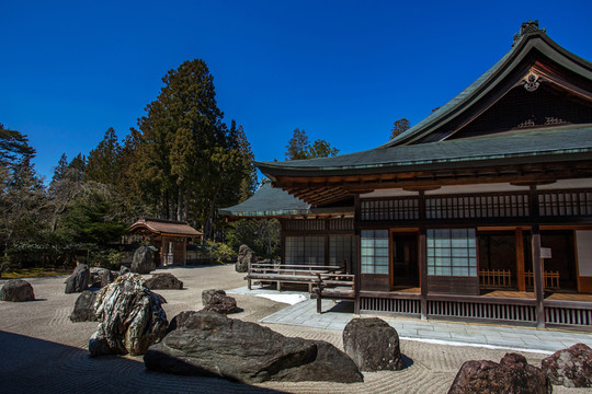 日本高野山金剛峰寺枯山水庭院
