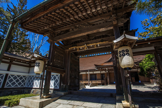 日本高野山蓮華定院院門