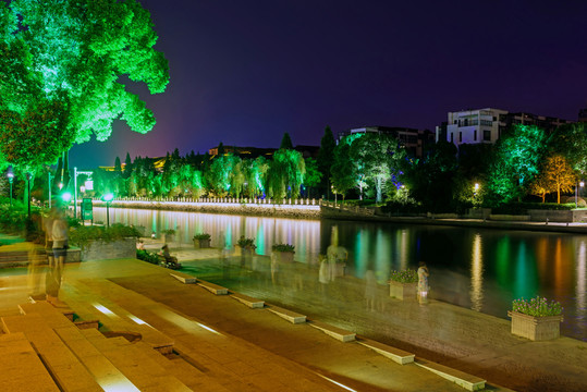 東關(guān)碼頭夜景