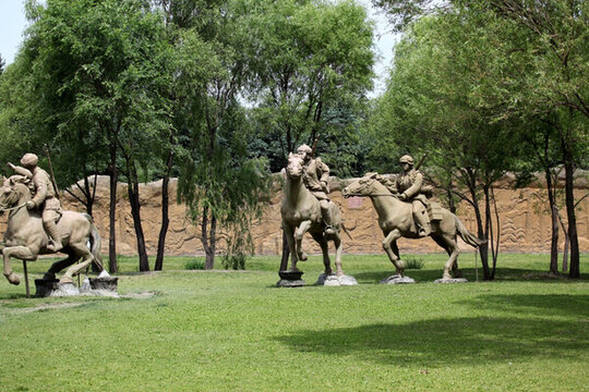 太陽(yáng)島 雕塑 抗聯(lián)紀(jì)念園