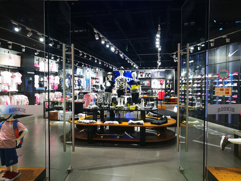兒童服裝店 運(yùn)動(dòng)品店