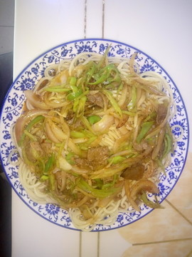 孜然牛肉拌面