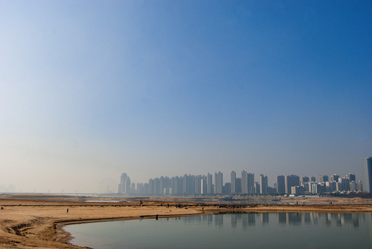 紅谷灘兩岸城市風(fēng)景