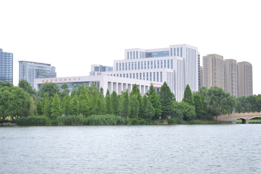 湖畔風景