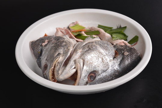 鮸魚頭