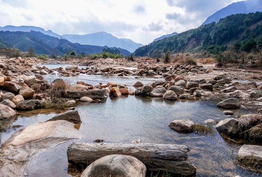 寂靜的河流