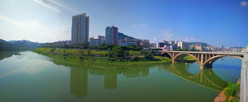 巴中濱河路